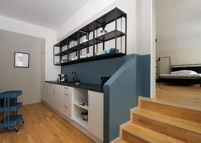 דירה Crown Apartments! Urban Loft Near Naschmarkt! *