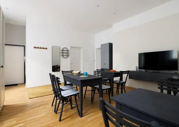 Crown Apartments! Urban Loft Near Naschmarkt! *